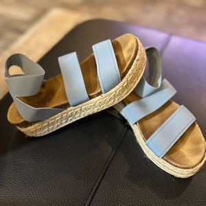 Steve Madden platform sandal